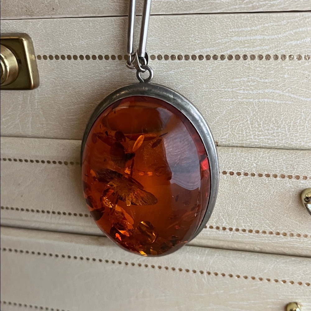 Amber Pendant Silver Necklace - Picture 4 of 6